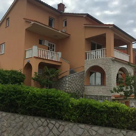 Lana Omišalj