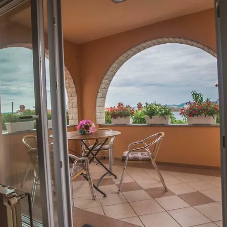 Apartament Lana *